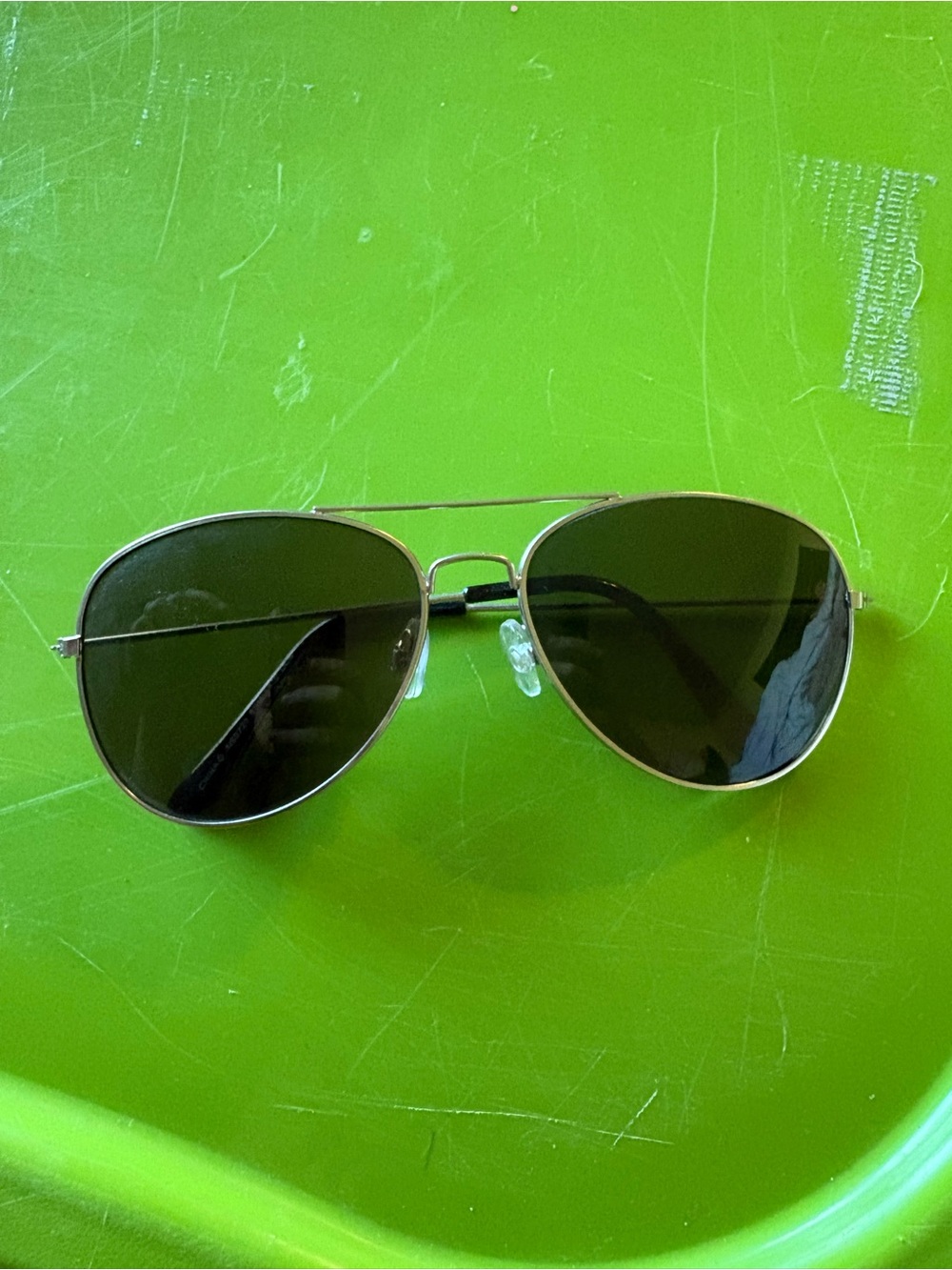 Classic Aviator Sunglasses in Black Lenses with Silver Frame